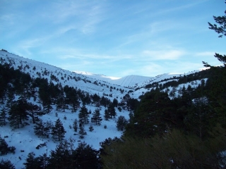  Verschneite Berge 
